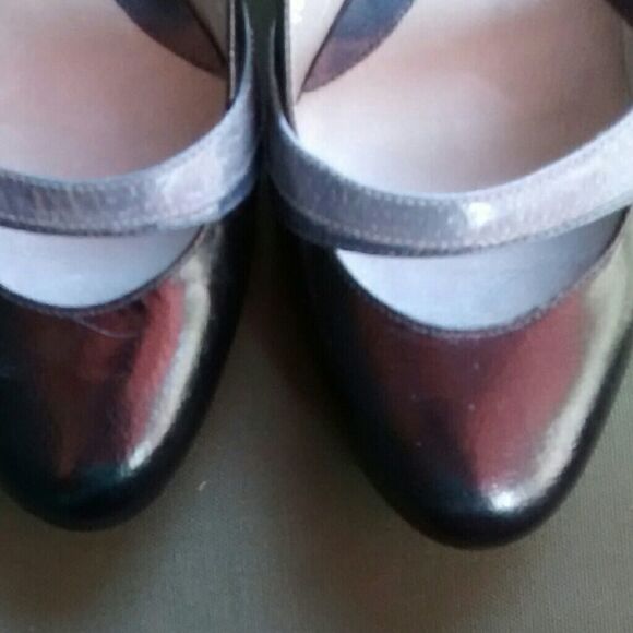 Kenneth Cole Reaction Heels - Picture 8 of 8